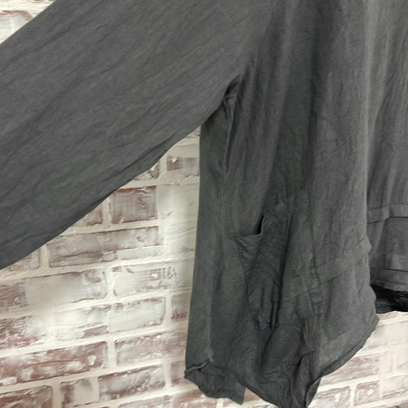 Handkerchief corner blouse small - Picture 3 of 6